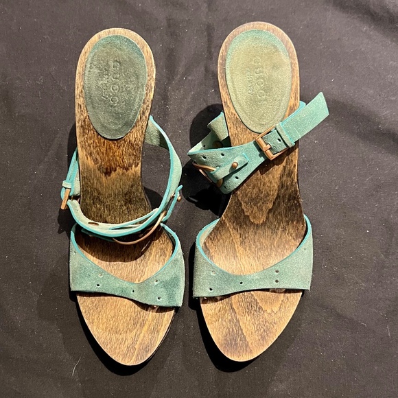 Gucci Heels - Picture 1 of 5